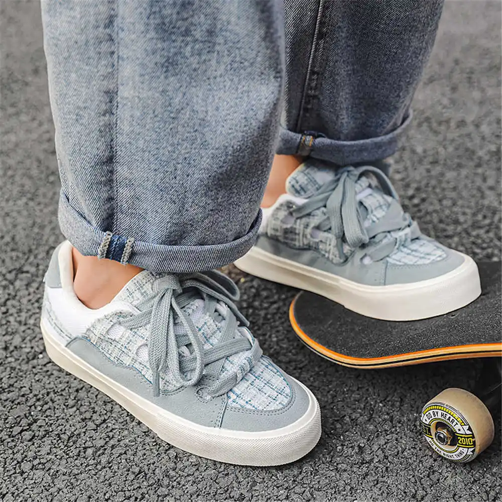 女性用スポーツスニーカー,レース付きスニーカー,ヒップホップ - Young Men'S Grooming Kit のレビューと価格